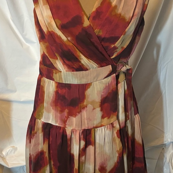 Taylor Burgundy Abstract Wrap Dress Sleeveless Knee Length - Picture 5 of 6